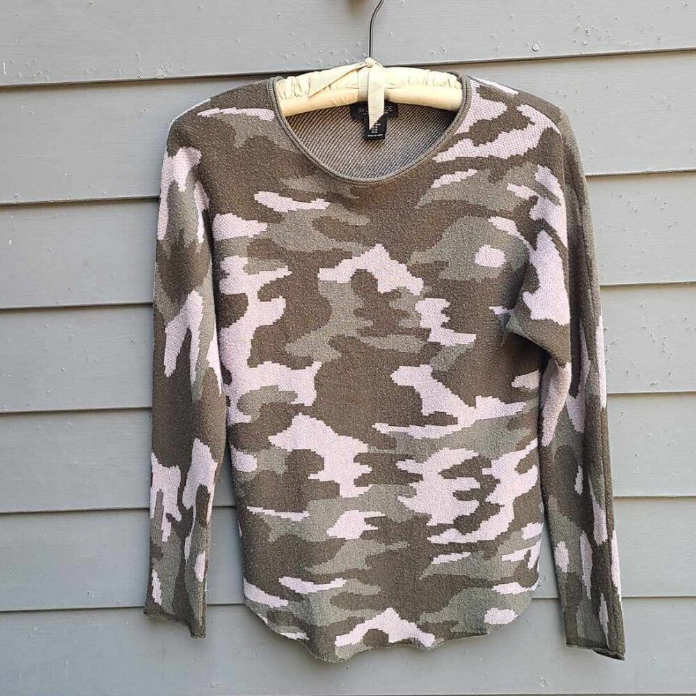 Rachael Zoe Green Camo Round Neck Sweater size Medium